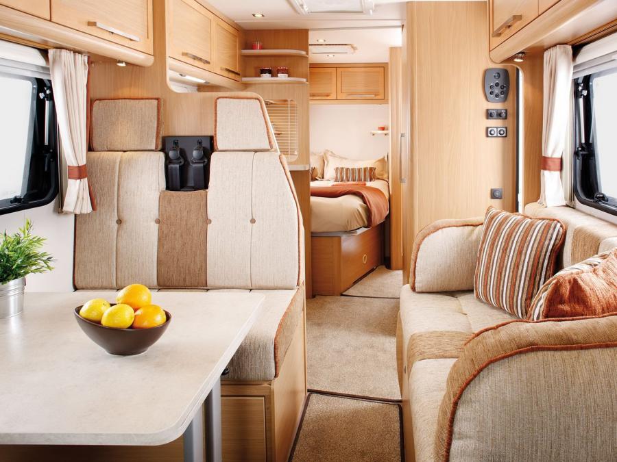 Интерьер Elddis Autoquest 165 2012 года  (фото 2 из 9)